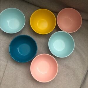 Pastel Plastic Ice Cream Bowls!